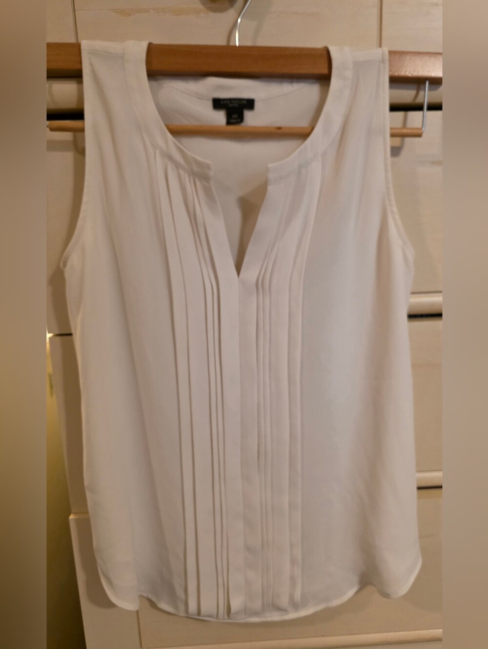 Ann Taylor Sleeveless Pleated Front Blouse
